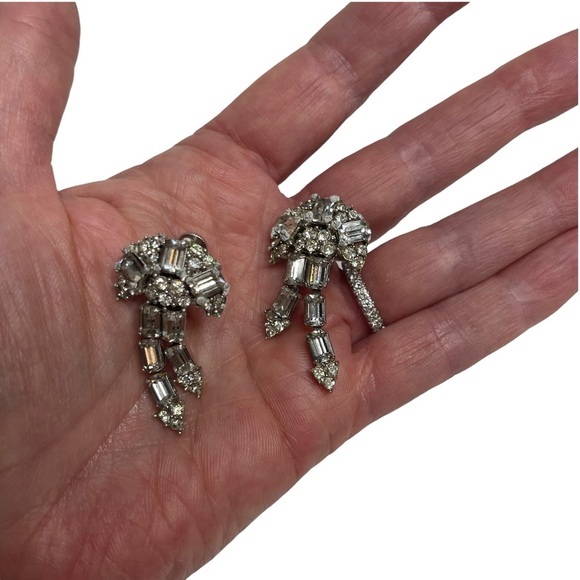 Vintage Mid Century Art Deco Cascading Rhinestone Earrings - Picture 5 of 9